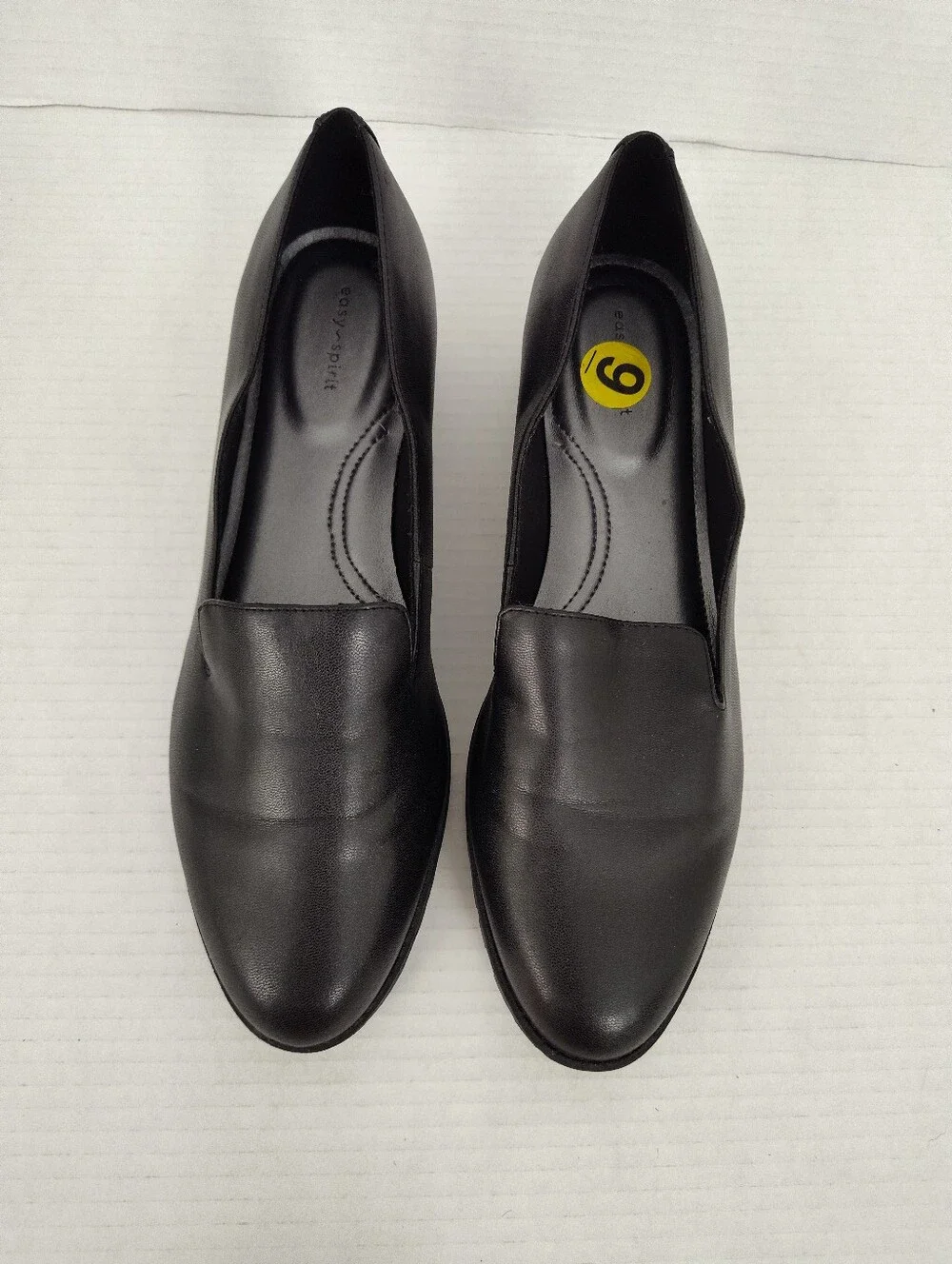 Easy Spirit sleek black